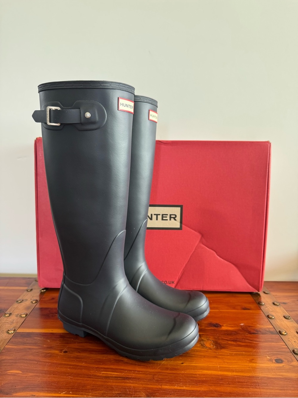 Hunter Original Tall Rain Boots Navy Women’s Size 8 New in Box